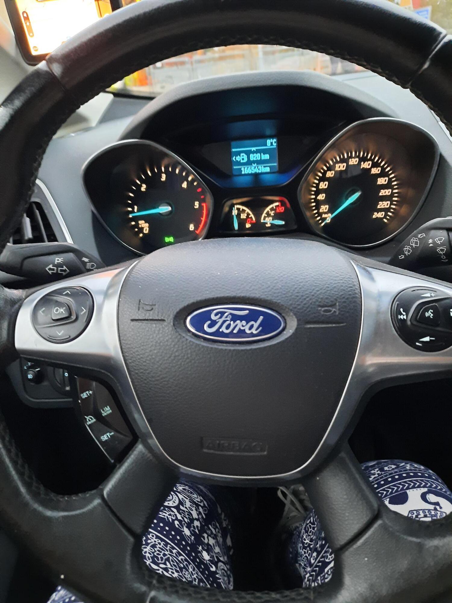 Hvid Ford C-MAX fra 2015