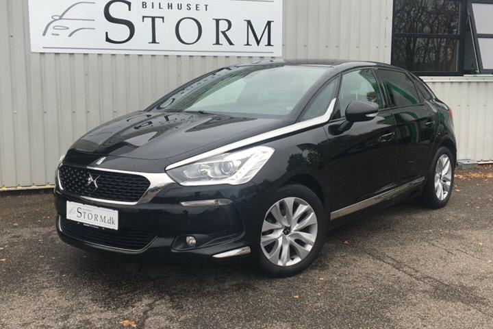 Sort DS DS 5 fra 2015