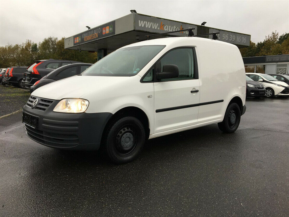 Hvid VW Caddy fra 2007
