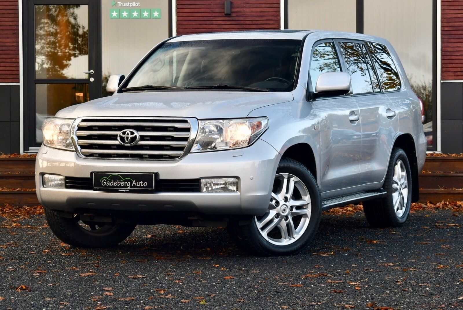 Grå Toyota Land Cruiser fra 2009