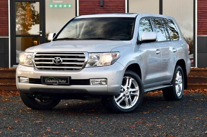 Grå Toyota Land Cruiser fra 2009