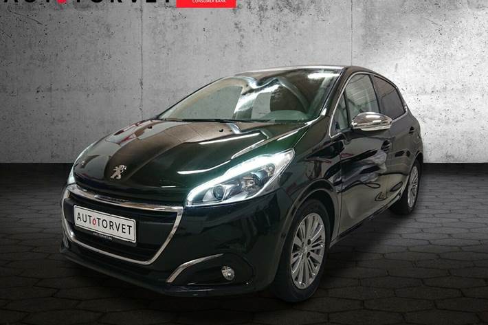 Grå Peugeot 208 fra 2017