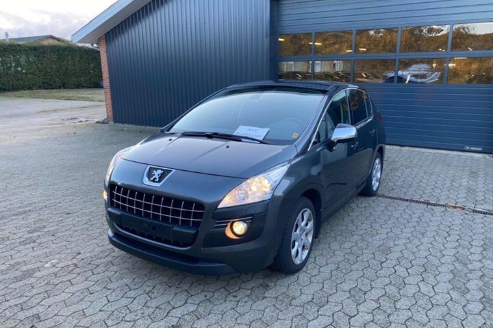 Grå Peugeot 3008 fra 2011