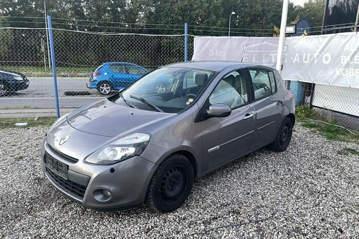 Hvid Renault Clio III fra 2011