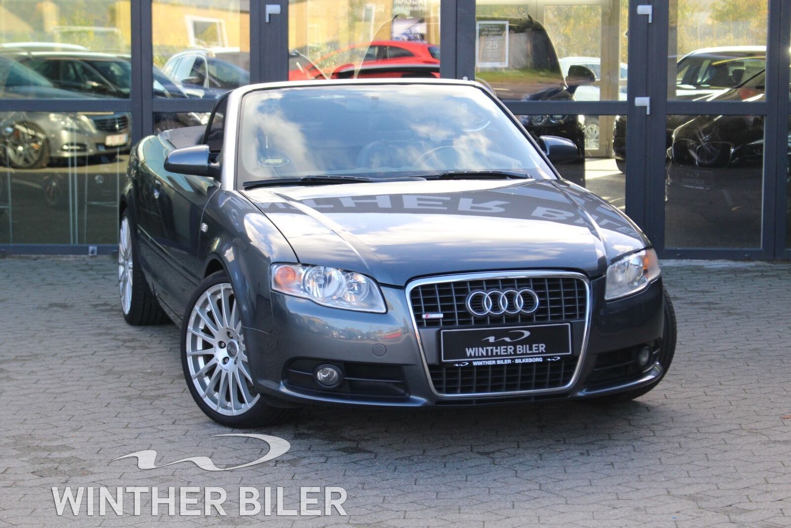 Grå Audi A4 fra 2006