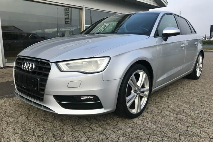 Grå Audi A3 fra 2013