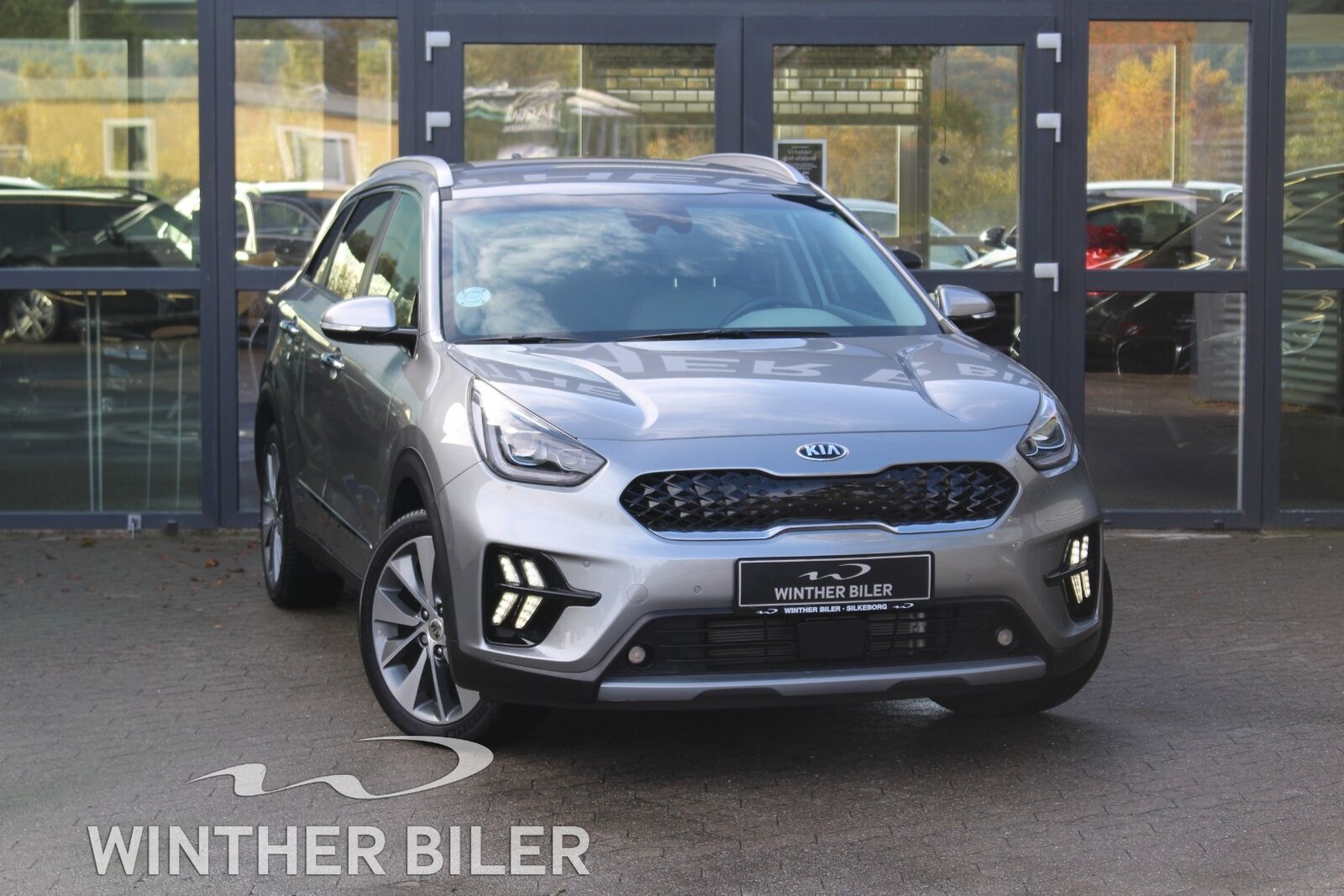 Grå Kia Niro fra 2020