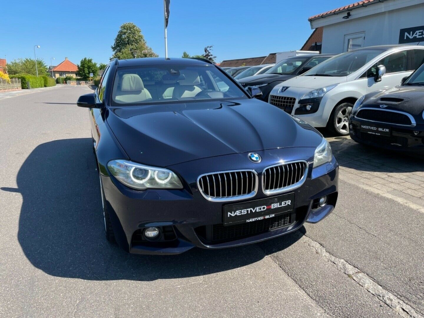 Blå BMW 530d fra 2013