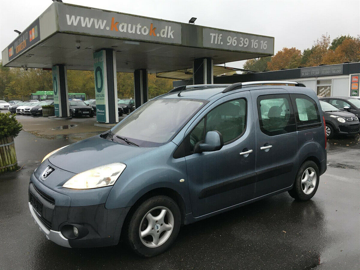 Blå Peugeot Partner Tepee fra 2008