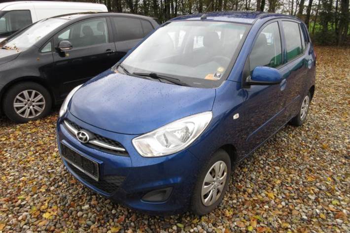 Blå Hyundai i10 fra 2012