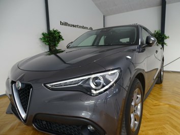 Alfa Romeo Stelvio 2.2 Diesel Super Q4 AT8 (Årgang 04/2017 - 08/2018)