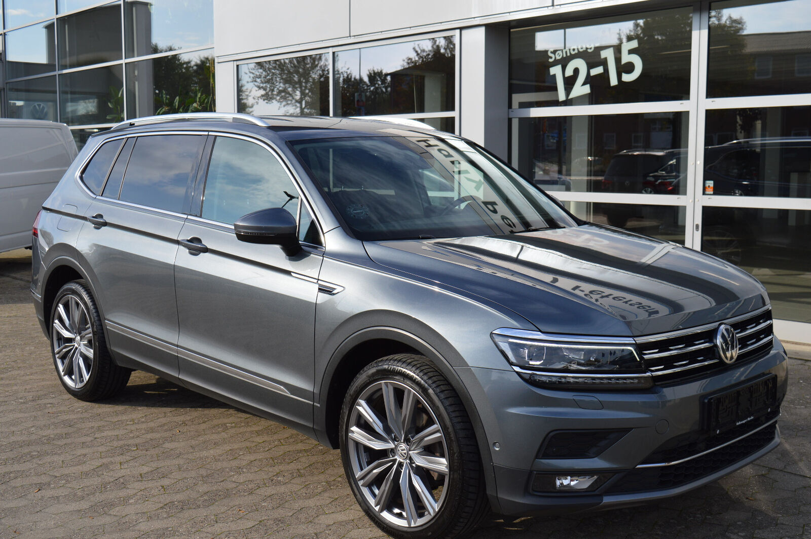 Grå VW Tiguan Allspace fra 2018