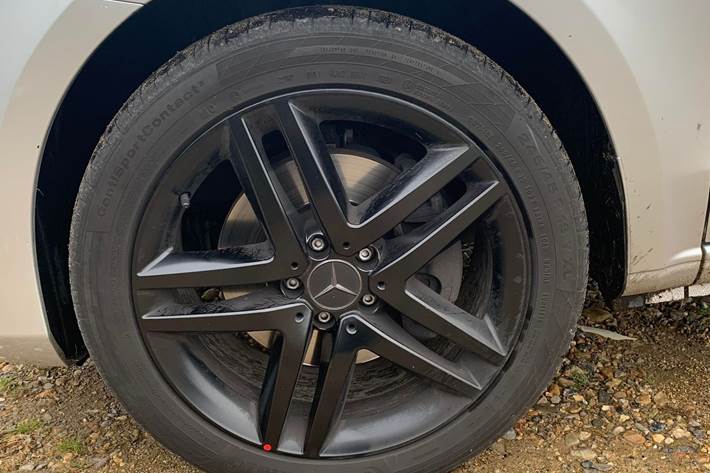 Grå Mercedes Vito 119 fra 2021