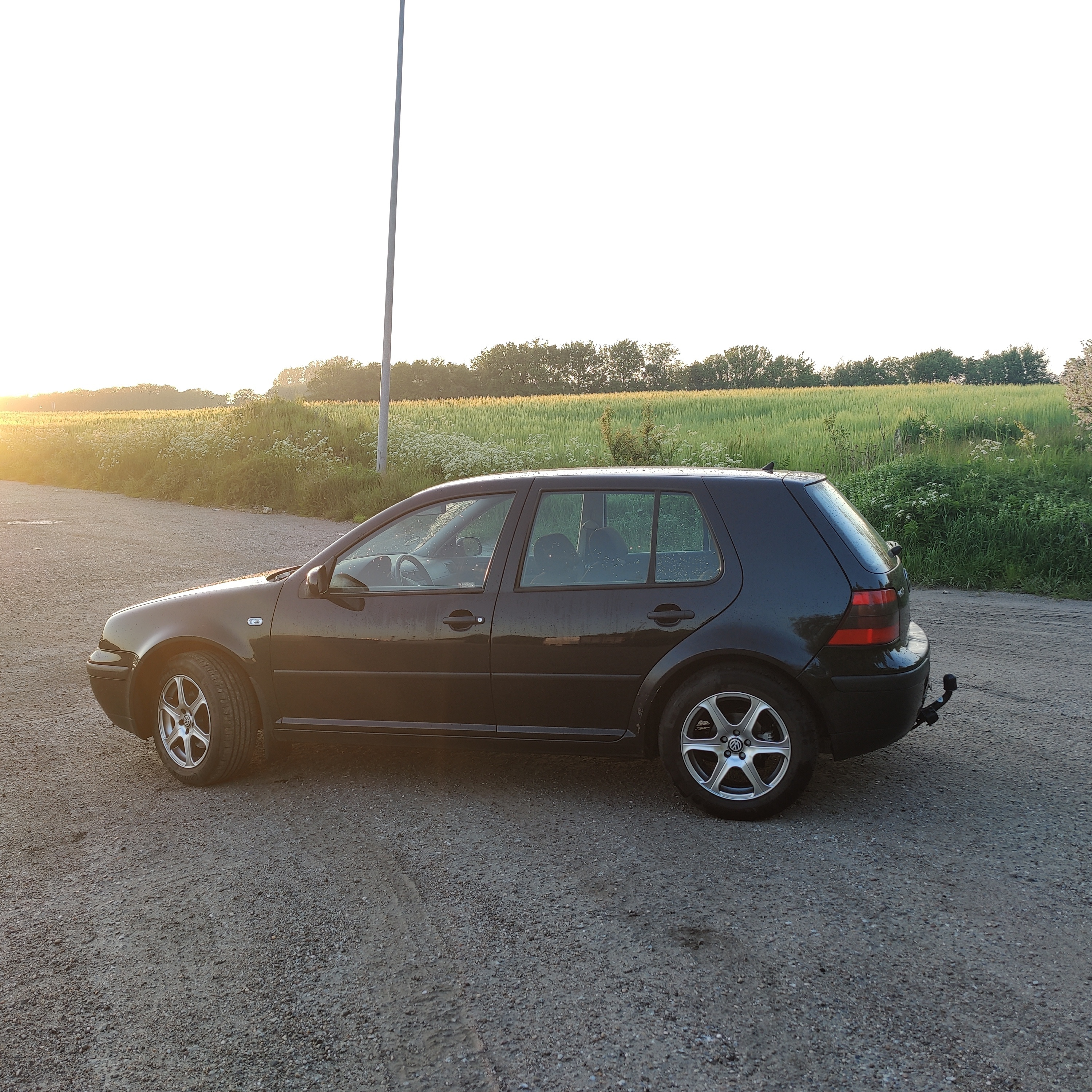 Sort VW Golf II fra 2002