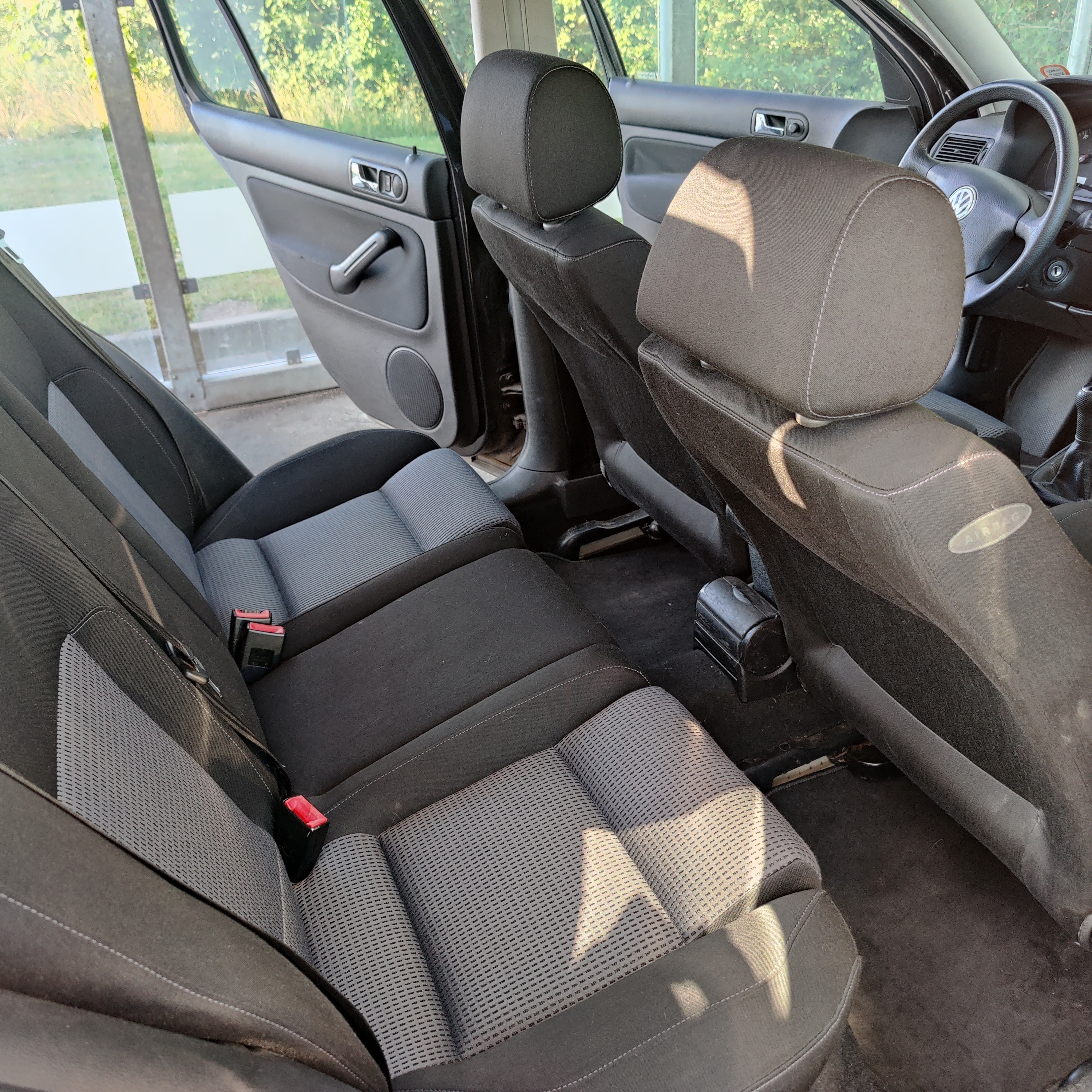 Sort VW Golf II fra 2002
