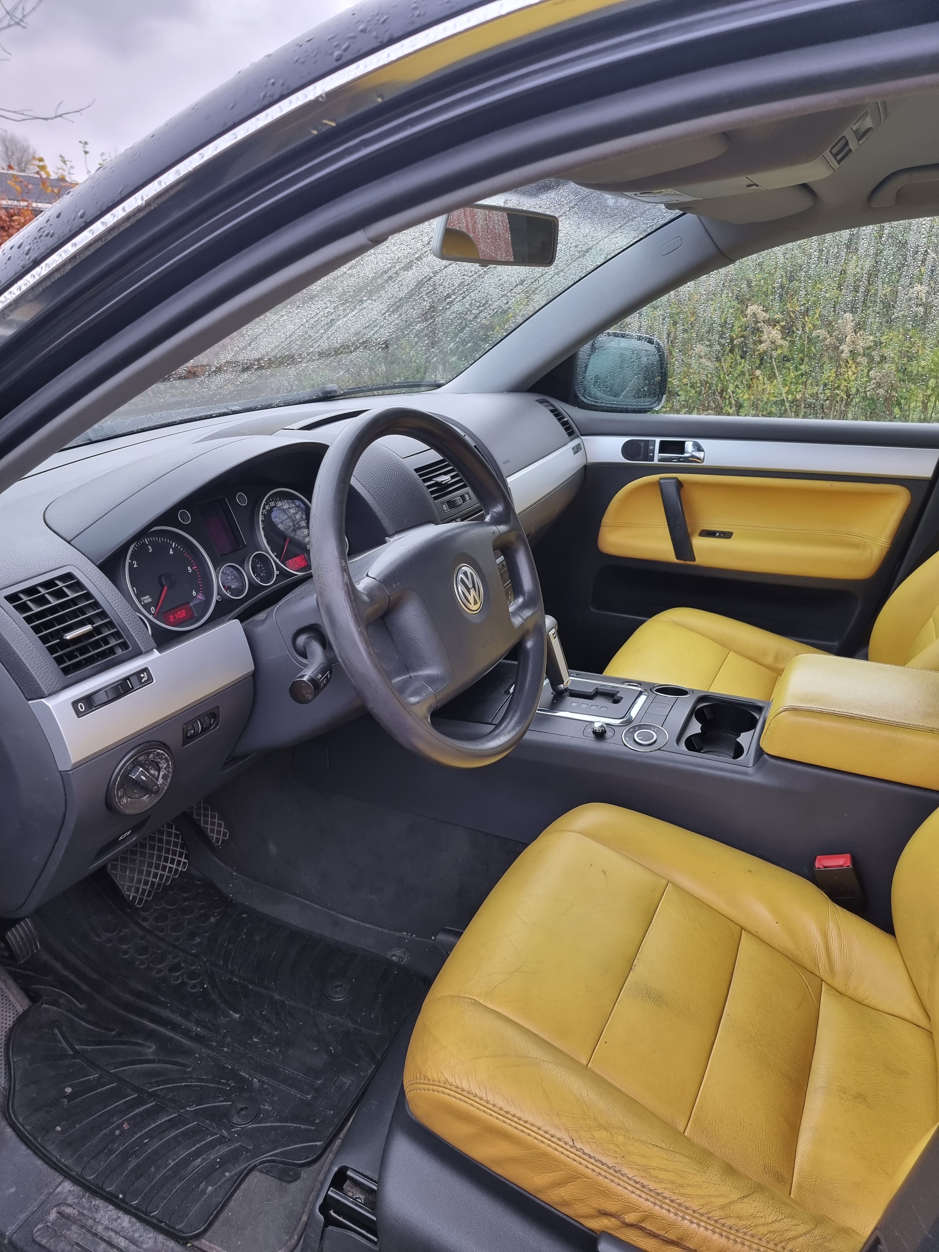 Sort VW Touareg fra 2005