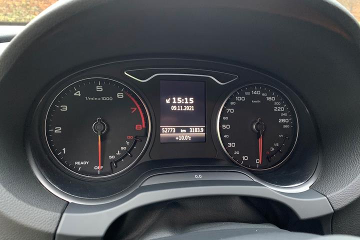 Hvid Audi A3 Sportback fra 2016