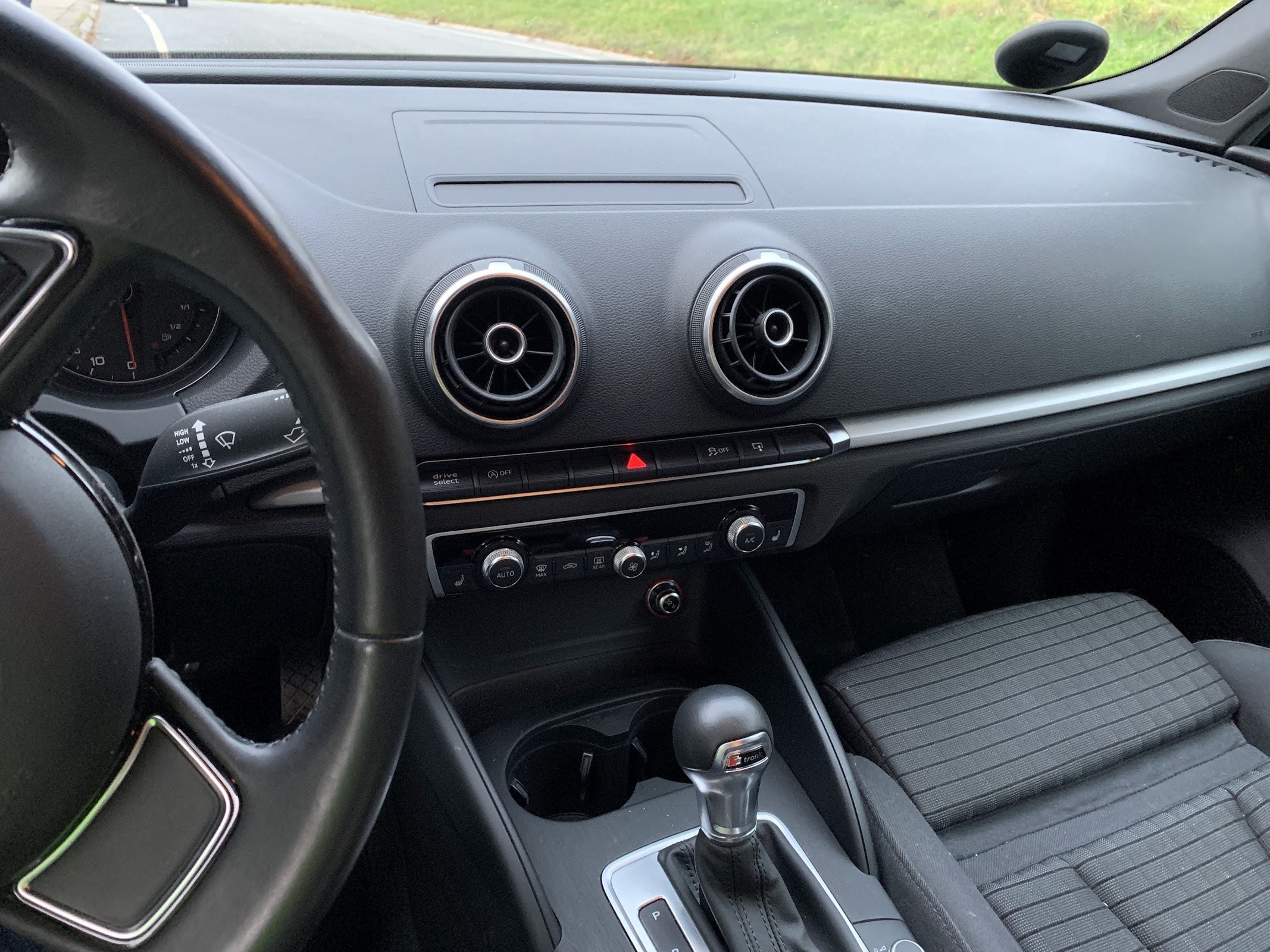Hvid Audi A3 Sportback fra 2016