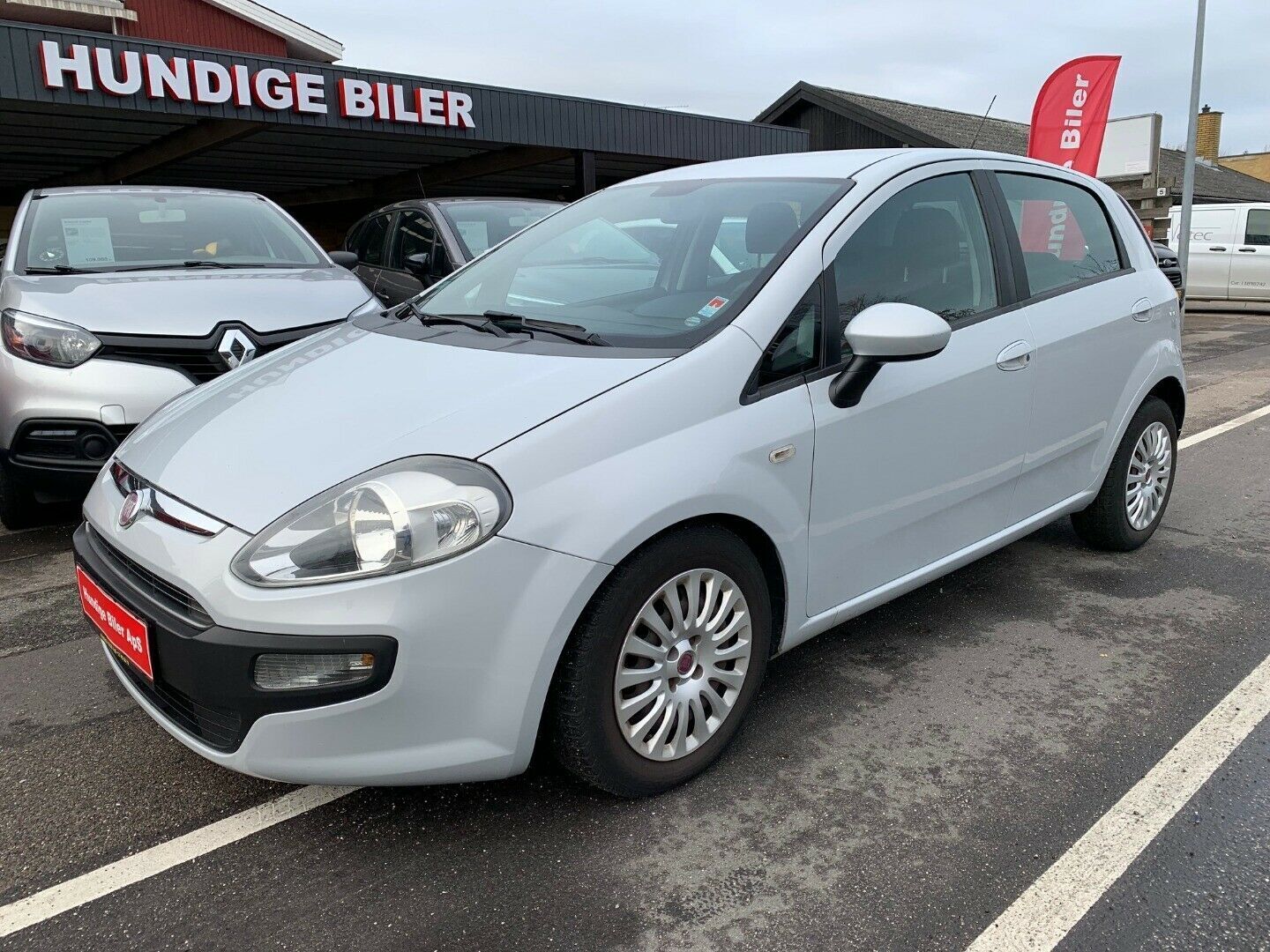 Grå Fiat Punto Evo fra 2010