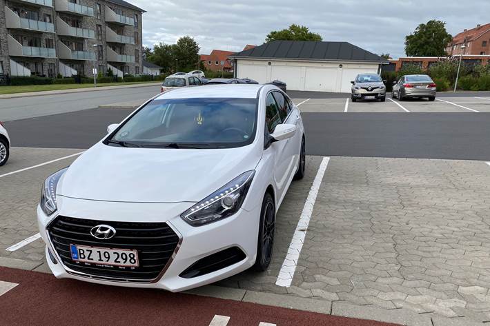 Hvid Hyundai i40 fra 2016