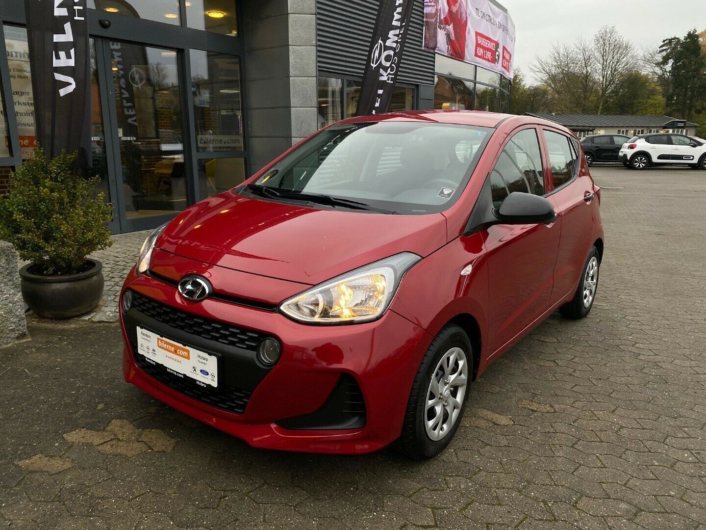 Grå Hyundai i10 fra 2018