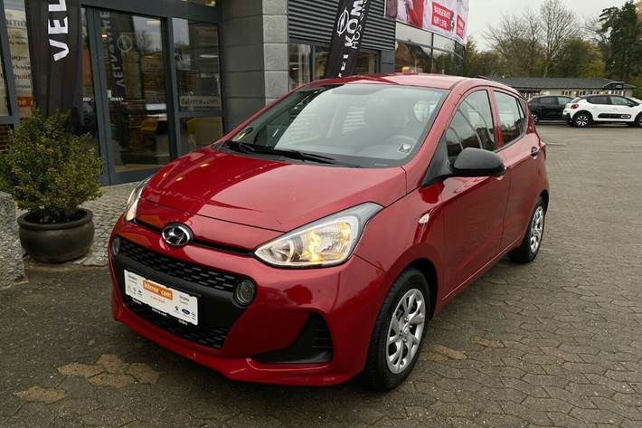 Grå Hyundai i10 fra 2018