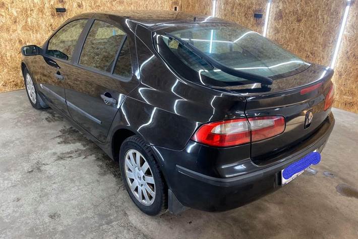 Sort Renault Laguna fra 2005