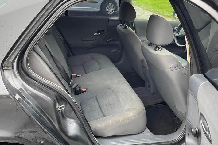 Sort Renault Laguna fra 2005