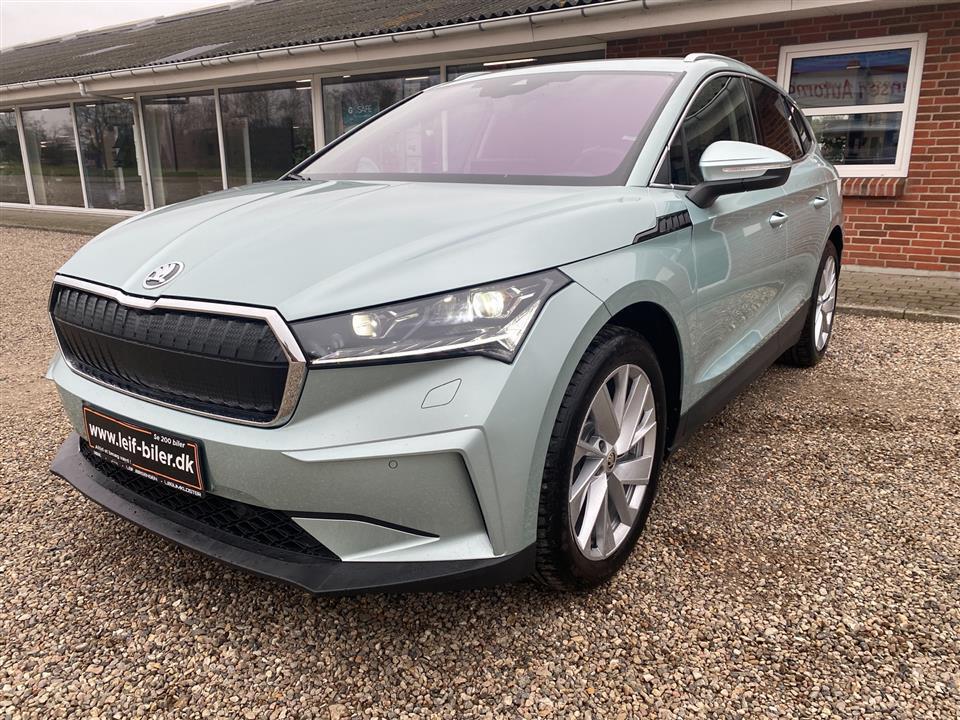 Grå Skoda Enyaq fra 2022