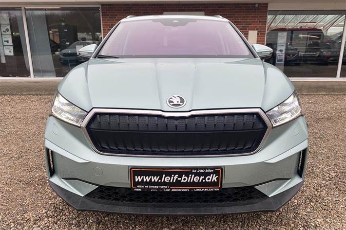 Grå Skoda Enyaq fra 2022