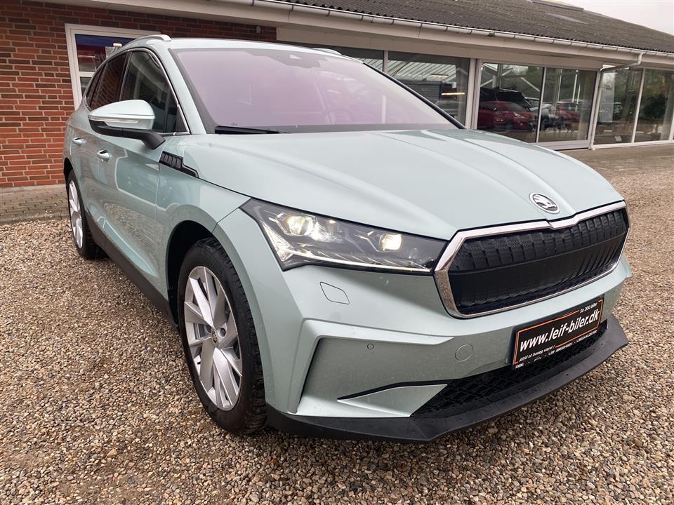 Grå Skoda Enyaq fra 2022