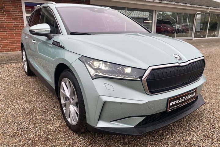 Grå Skoda Enyaq fra 2022