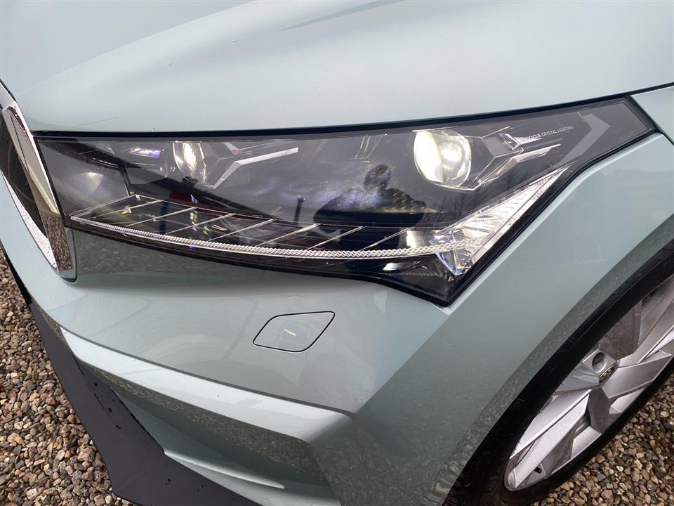 Grå Skoda Enyaq fra 2022