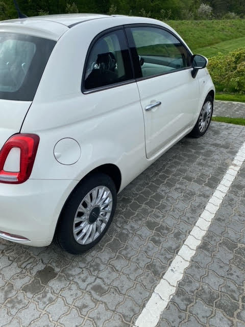 Hvid Fiat 500 fra 2015