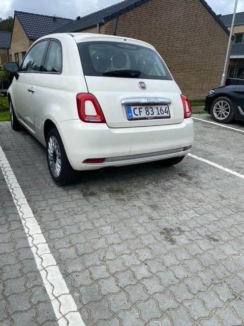 Hvid Fiat 500 fra 2015