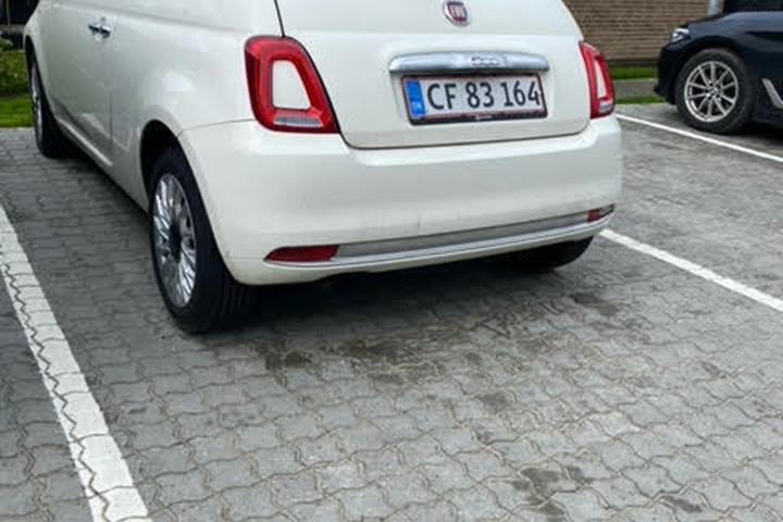 Hvid Fiat 500 fra 2015