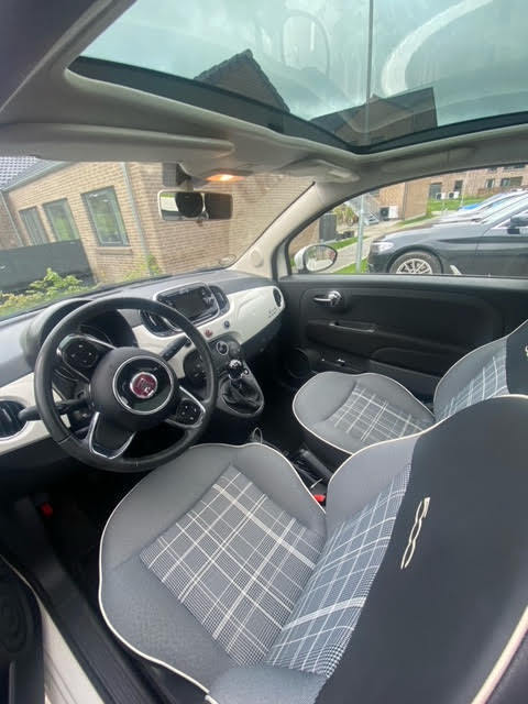 Hvid Fiat 500 fra 2015