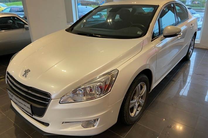 Hvid Peugeot 508 fra 2012