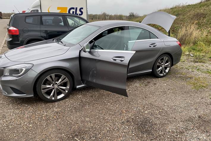Grå Mercedes CLA220 fra 2013