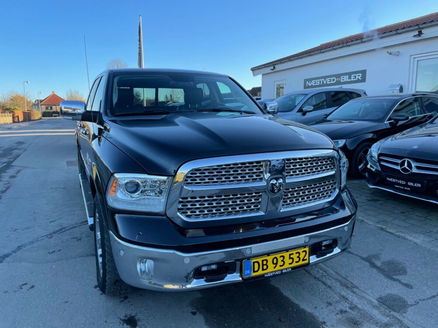 Grå Dodge RAM 1500 fra 2016