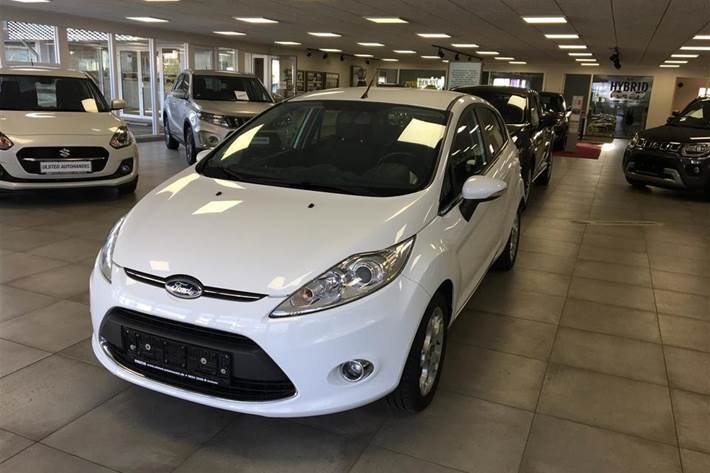 Hvid Ford Fiesta fra 2012