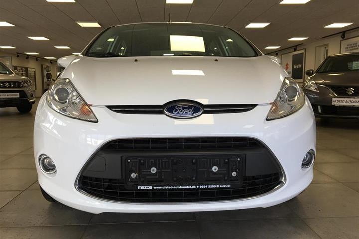 Hvid Ford Fiesta fra 2012