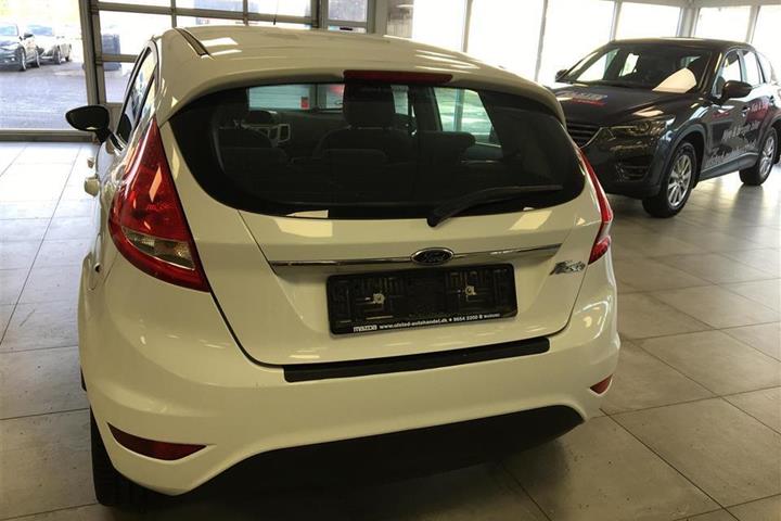 Hvid Ford Fiesta fra 2012