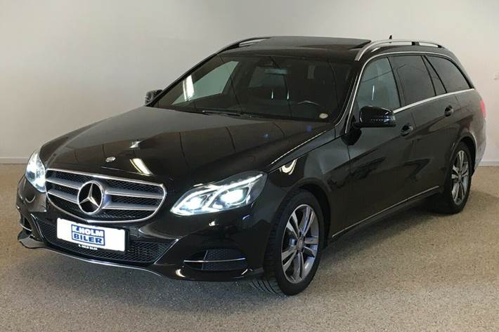 Grå Mercedes E220 fra 2014