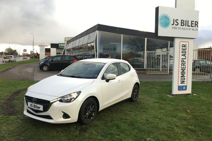 Hvid Mazda 2 fra 2015