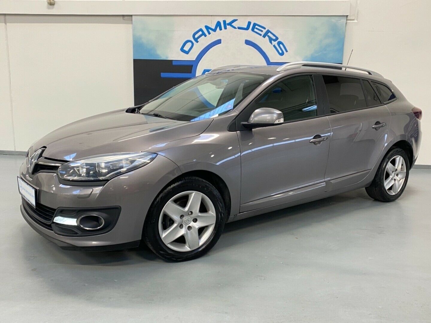 Grå Renault Megane III fra 2014