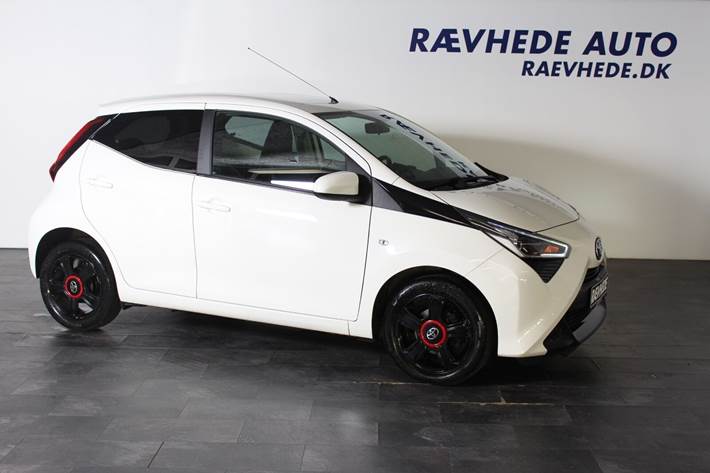 Hvid Toyota Aygo fra 2019