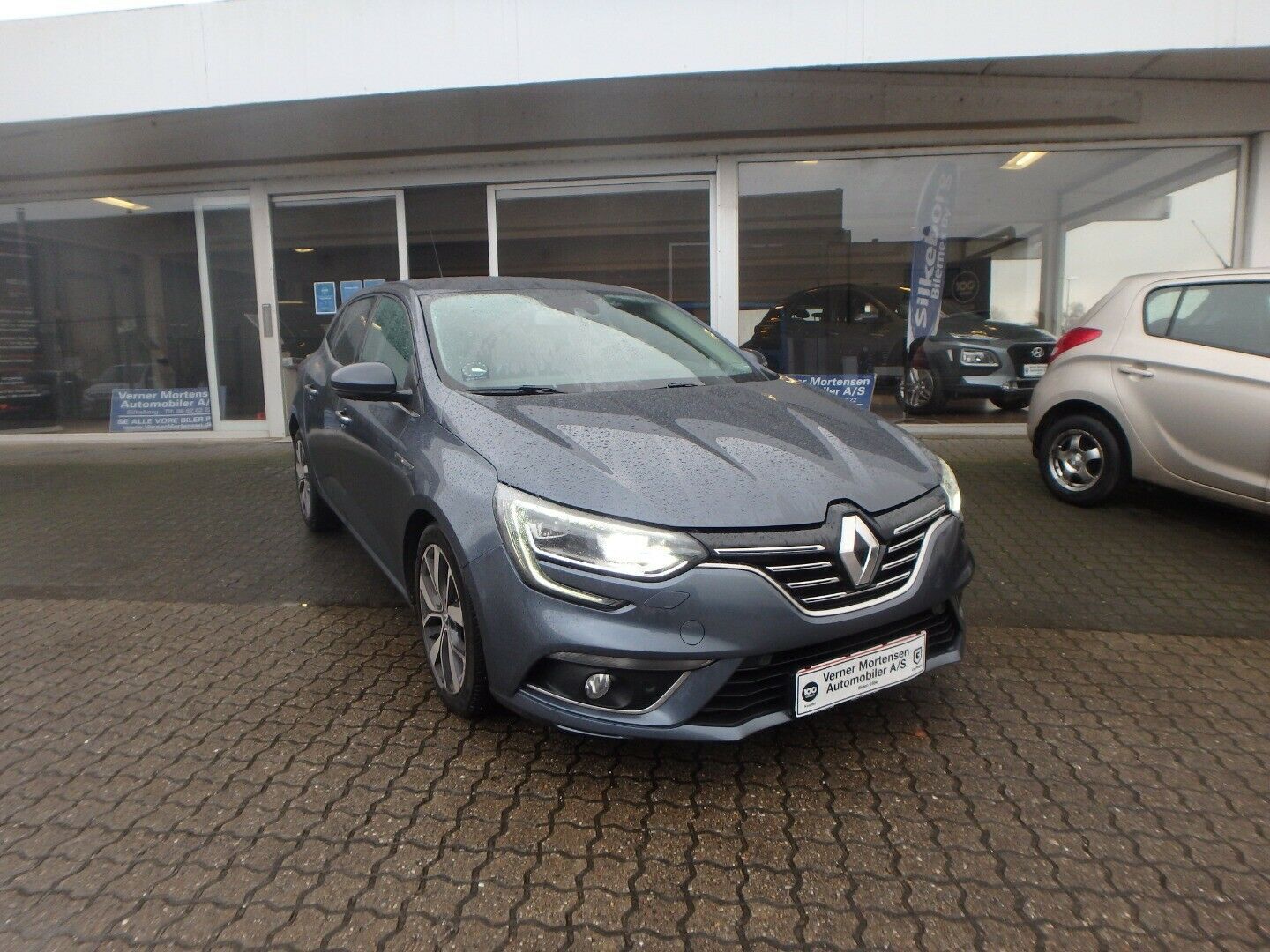 Grå Renault Megane IV fra 2017