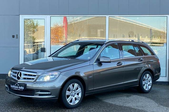 Grå Mercedes C220 fra 2010