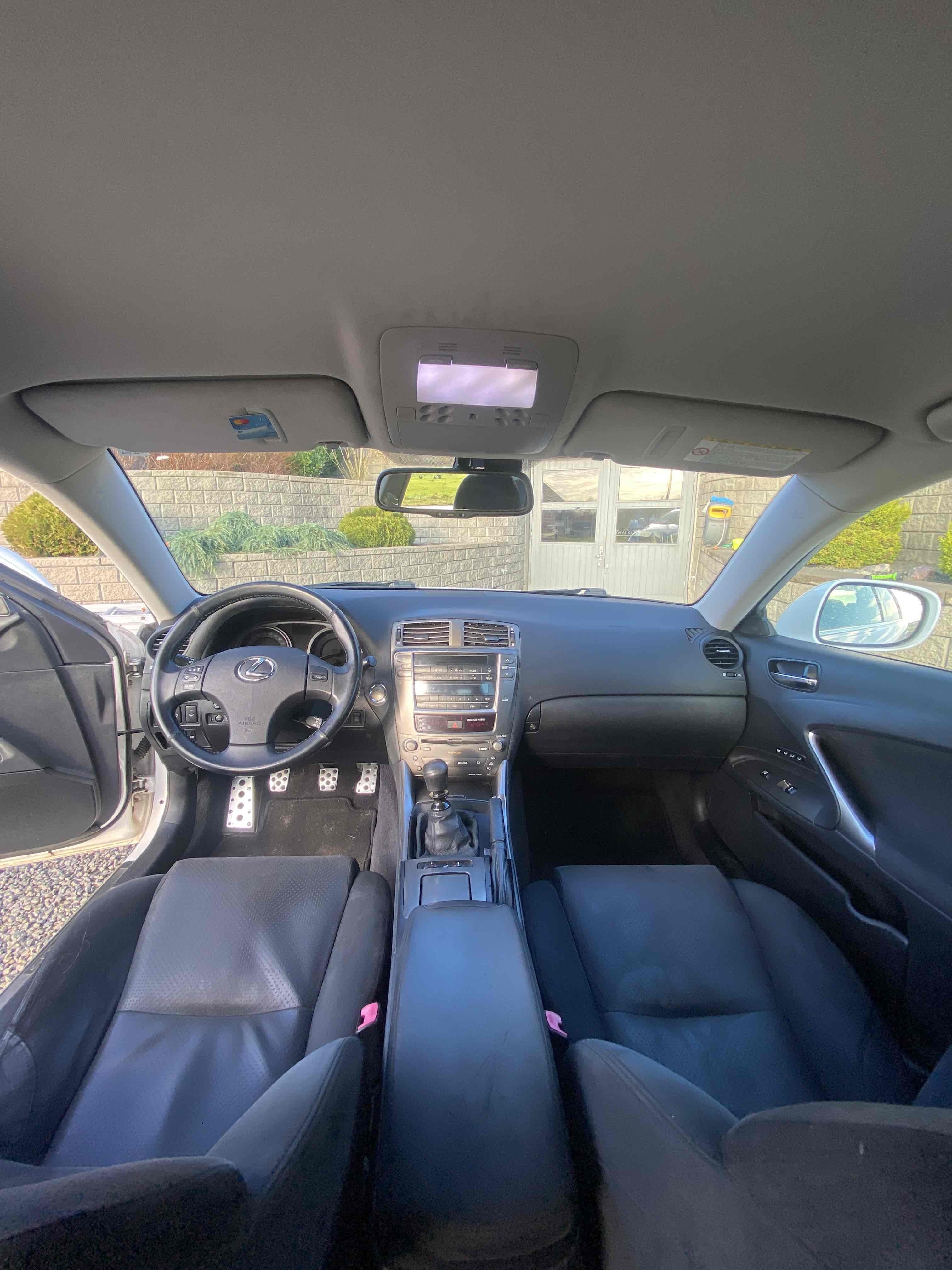 Hvid Lexus IS250 fra 2007